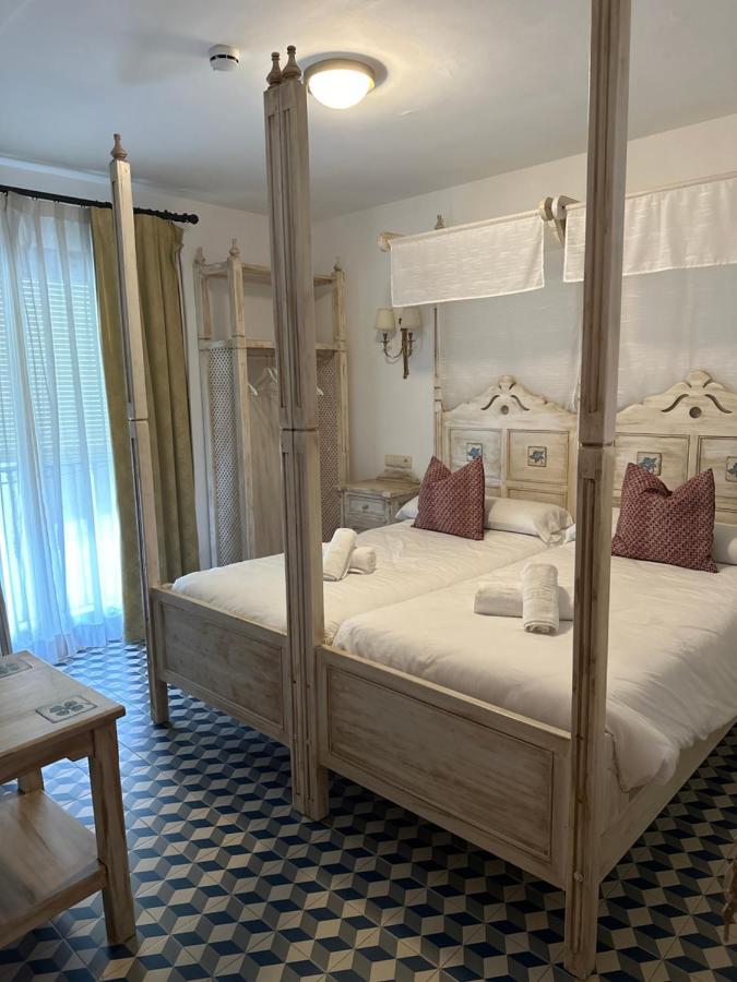 Hostal Moon Tolox Bagian luar foto
