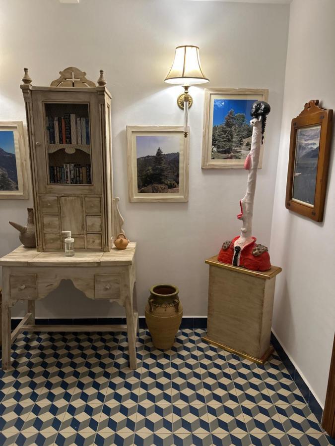 Hostal Moon Tolox Bagian luar foto