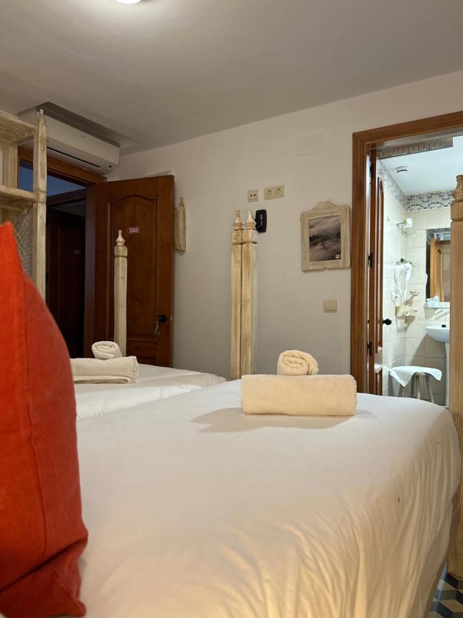 Hostal Moon Tolox Bagian luar foto